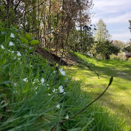 Semesterbostad Leezen *